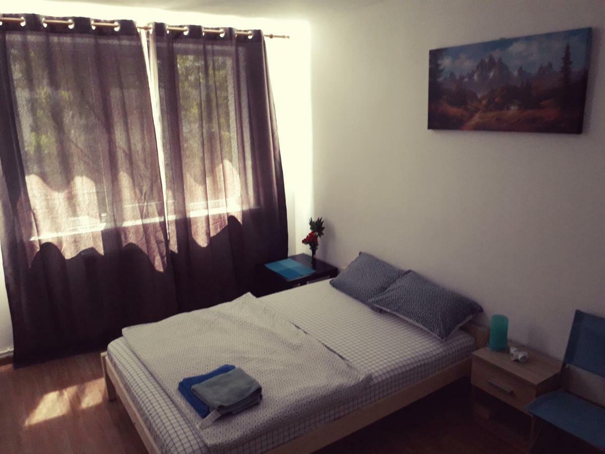 Iasi City Break Rooms Esterno foto